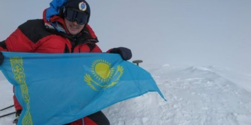 Қазақстандық белгілі альпенист Эвересті екінші рет бағындырды