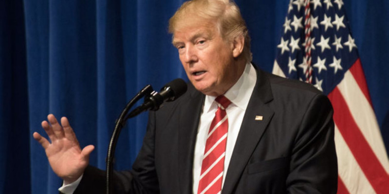 Трамп мигранттар отбасын ажыратпауға мүмкіндік беретін құжатқа қол қоюға уәде берді