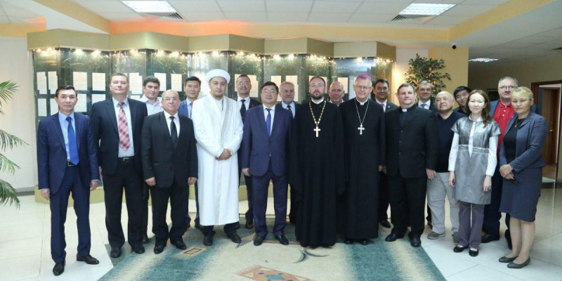 Діни бірлестік өкілдері Астана тойымен құттықтады