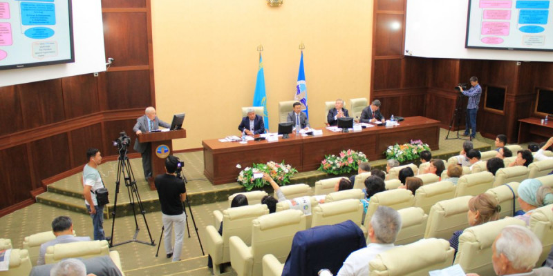 Латын әліпбиі емес, қазақ әліпбиі керек