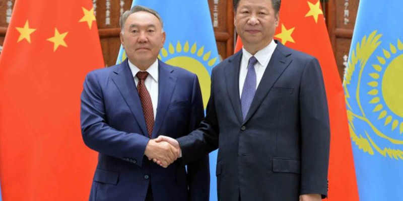 Си Цзиньпин қазақстандықтарды Тәуелсіздік күнімен құттықтады