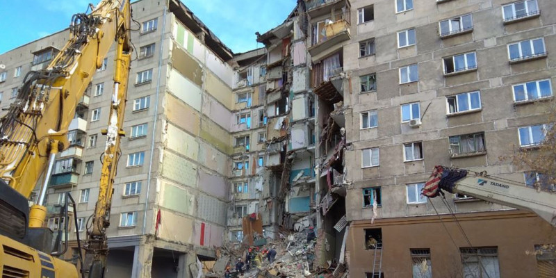 Адам өмірін жалмаған жалын