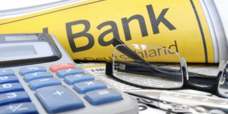 БҰҚАРАНЫҢ БАНККЕ  СЕНІМІ НЕГЕ АЗАЙДЫ?