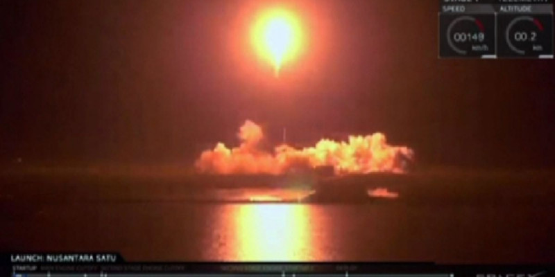 SpaceX компаниясы Falcon 9 зымыранын ұшырды
