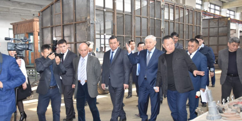 Мақтааралда трактор тіркемелерін жасап шығаратын шағын зауыт іске қосылды