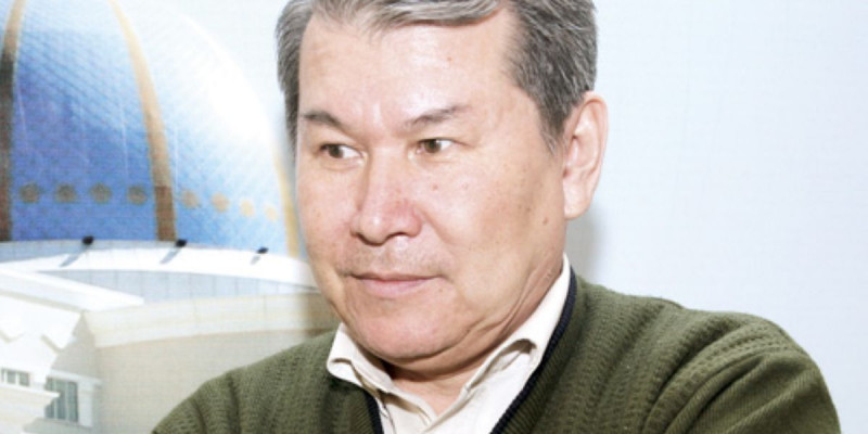 ҚУАНЫШ ЖИЕНБАЙ: БЕЛСЕНДІЛІК – КӨШЕГЕ ТУ КӨТЕРІП ШЫҒУ ЕМЕС, ҚАЛАМГЕР ҚАШАНДА ХАЛЫҚ ЖАҒЫНДА!