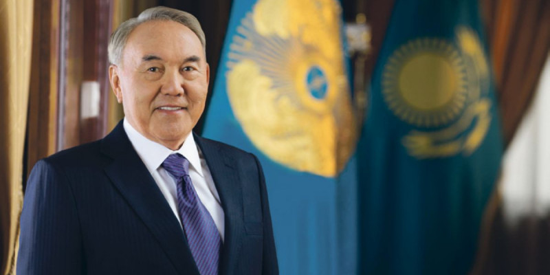 Бірінші Президенттің суреттері ғимараттар мен кабинеттерде тұра береді