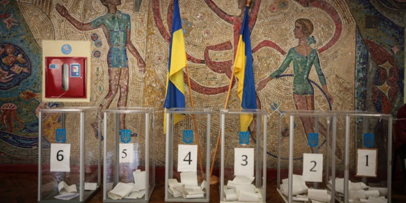 Украинадағы президент сайлауы: Кім алда?