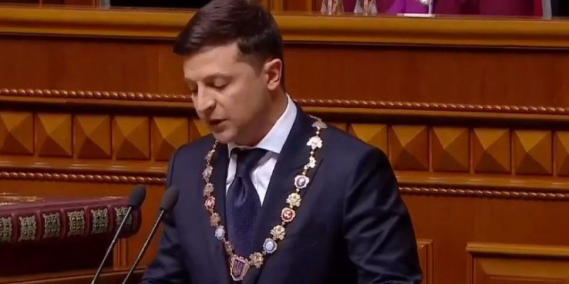 Зеленский парламентті таратпақ