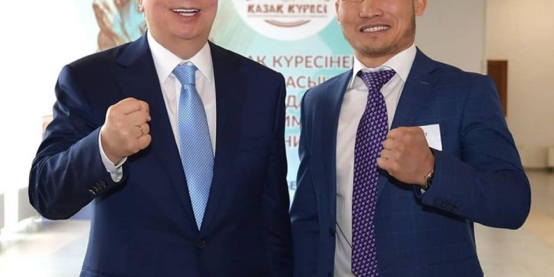Қ.Тоқаев белгілі боксшы Қанат Исламмен кездесті