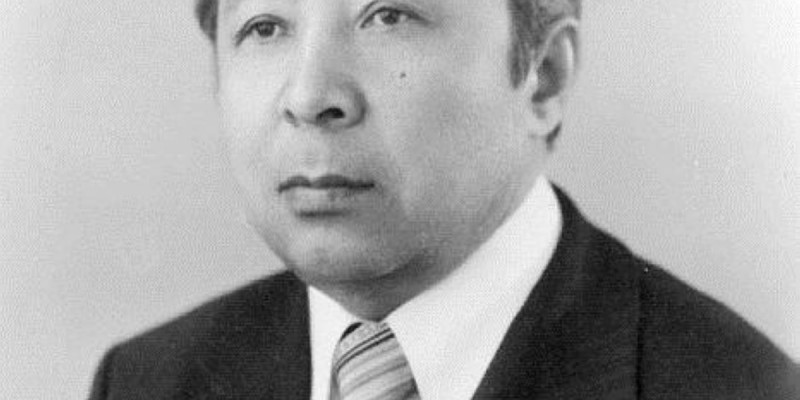 Дипломатия жолбасшысы – Михаил Есенәлиев