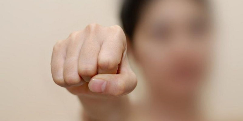Павлодарда өз анасын ұрған келіншек 10 тәулікке қамалды