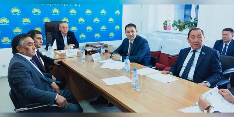 Мәжіліс депутаты Алматы облысындағы ауыл тұрғындарын қабылдады