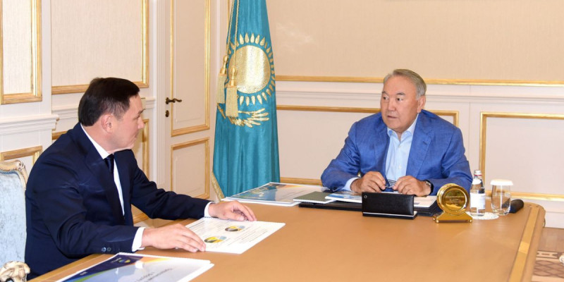 Нұрсұлтан Назарбаев Ақмола облысының әкімі Ермек Маржықпаевпен кездесті
