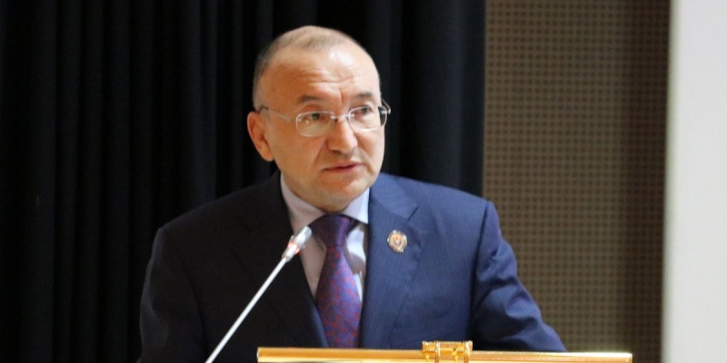 Асылбек Қожахметов белсенді азаматтарға назар аударды