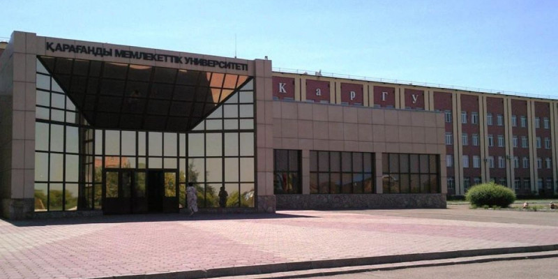 Е. Бөкетов атындағы ҚарМУ ректоры 5 мың АҚШ доллар пара беруі мүмкін