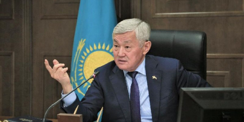Бердібек Сапарбаев: Ауылда бір мұғалім бірнеше пәннен сабақ беріп жүр
