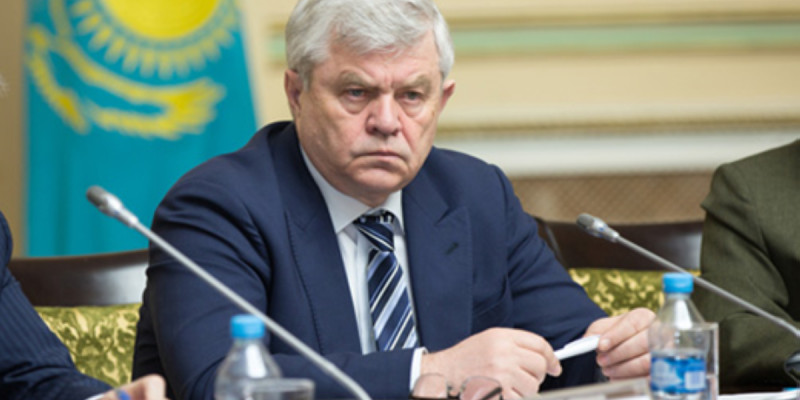 235 мың теңге: Салық төлемеген депутаттардың көшін Божко бастап тұр