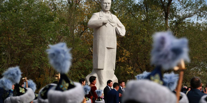 Жыр құлагері Ілияс Жансүгіровке 125 жыл (Фоторепортаж)