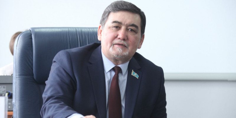 Қали Сәрсенбай күміс медальмен марапатталды