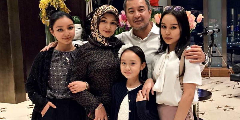 Сатаев "Томиристі" кімге арнаған?