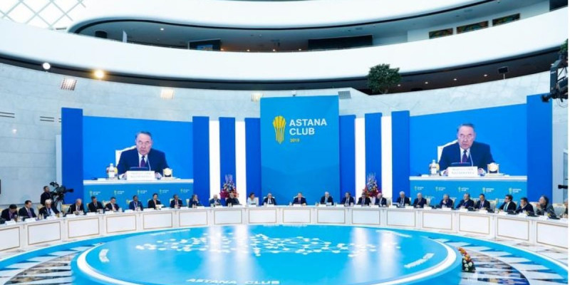 Елбасының қатысуымен Astana Club пленарлық отырысы өтуде