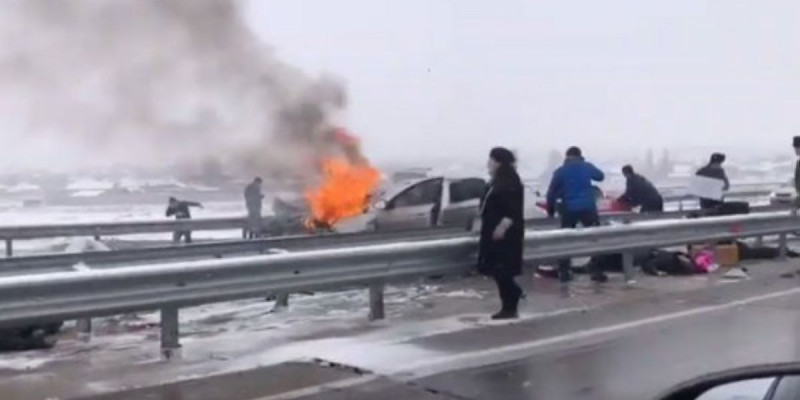 Түркістан облысындағы жол апаты: 4 көлік соқтығысып, 15 адам зардап шекті