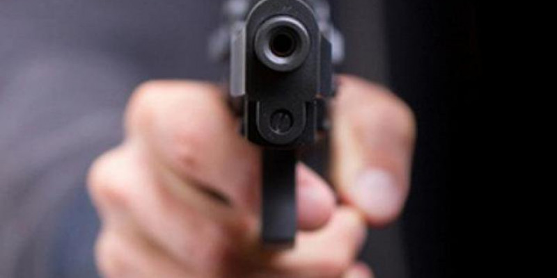 40 жастағы әлем чемпионын үйінің алдында өлтіріп кетті