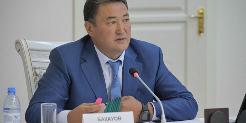 Бәссауда: Қалталылар Павлодар облысы әкімінің портреті үшін "тартысты"