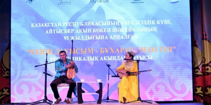 Айтыскерлер жемқорлықты жырлады