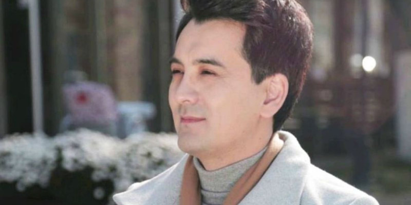 "Екінші әйелім ешкіммен араласпайды" – әнші Айдар Тұрғанбек ағынан жарылды