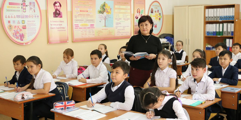 Магистр дәрежесі бар мұғалімдерге 10 АЕК көлемінде үстемақы төленеді