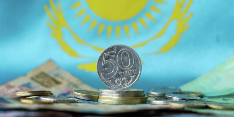 Ең төменгі жалақы алатындар тізімінде тұрмыз