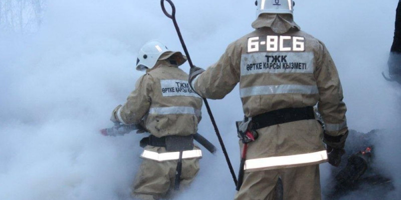 Өскеменде қоймадан шыққан өрт сөндірілді