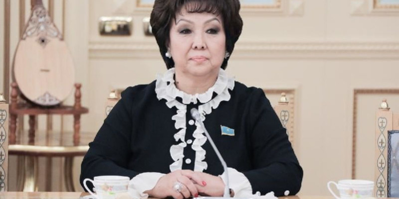 "Әншілердің шаруасына араласпаңыз!": Мейрамбек Бесбаев Зағипа Балиеваның қитұрқылығын жайып салды
