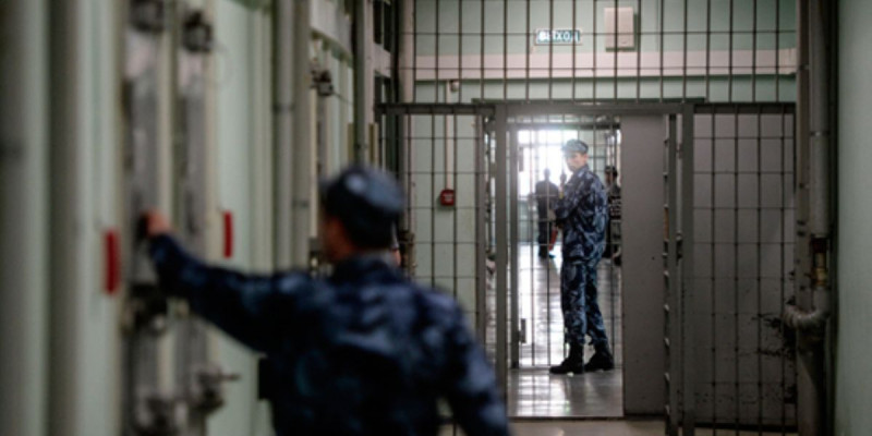 Абақтыға ақша кіргізбек болған азамат ұсталды
