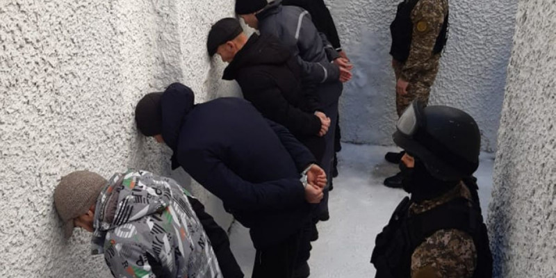 ҰҚК Қарағанды мен Таразда терроризмді насихаттаған лаңкестік топ мүшелерін ұстады