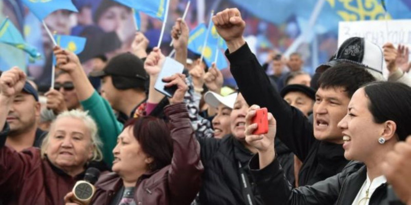 Жаңа заң: бейбіт жиынға келушілердің саны артып кеткен жағдайда не болады?