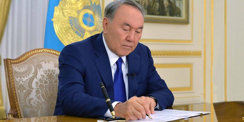 Елбасы Nur Оtan партиясының Саяси кеңесін өткізу туралы Жарлыққа қол қойды