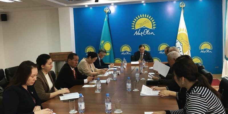 Айтысты мектеп бағдарламасына енгізу ұсынылды