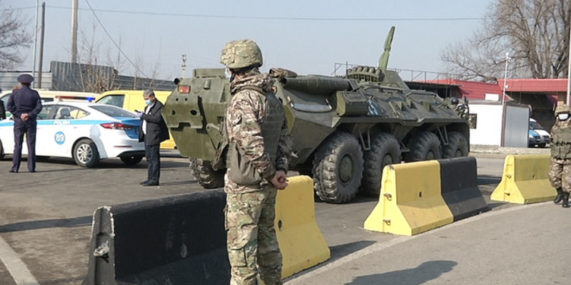 Алматыда блокбекетті бұзып өтпек болған 70 адам тұтқындалды