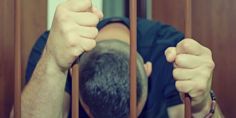 Қырғызстанда өмір бойына түрмеге қамалған 200 адам аштық жариялады