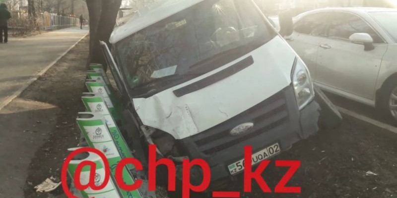Автобус қағып кеткен әйелдің екі аяғын кесуге тура келді