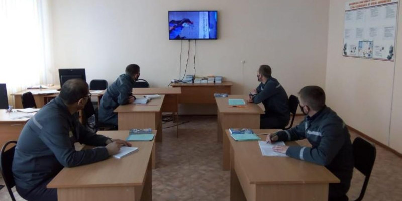 Түзету мекемелеріндегі сотталушылар қашықтықтан білім алуда
