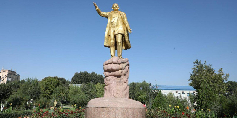 Әнұран авторына қандай құрмет көрсетсек те көптік етпейді