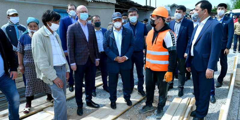 Роман Скляр Түркістан облысындағы төтенше жағдай салдарын жою жұмыстарымен танысты