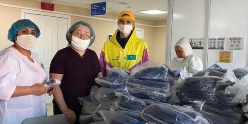 «Nur Otan» партиясы медицина қызметкерлеріне қорғаныш киімдерін табыстады