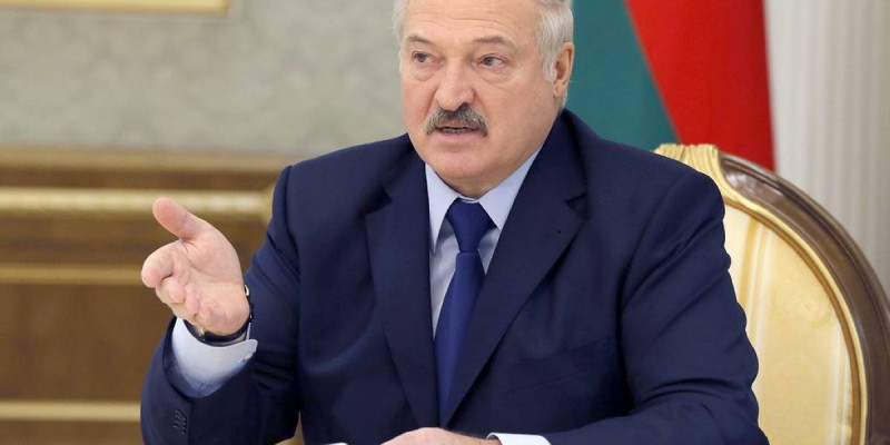 Лукашенко коронавирусты бір айда жеңуге уәде берді