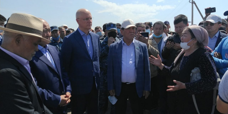 Мақтаарал: Вице-премьер тасқыннан зардап шеккен тұрғындармен кездесті (видео)
