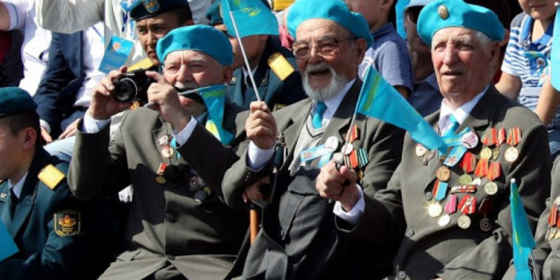 Қарағандыда Жеңістің 75 жылдығын 64 ардагер қарсы алды